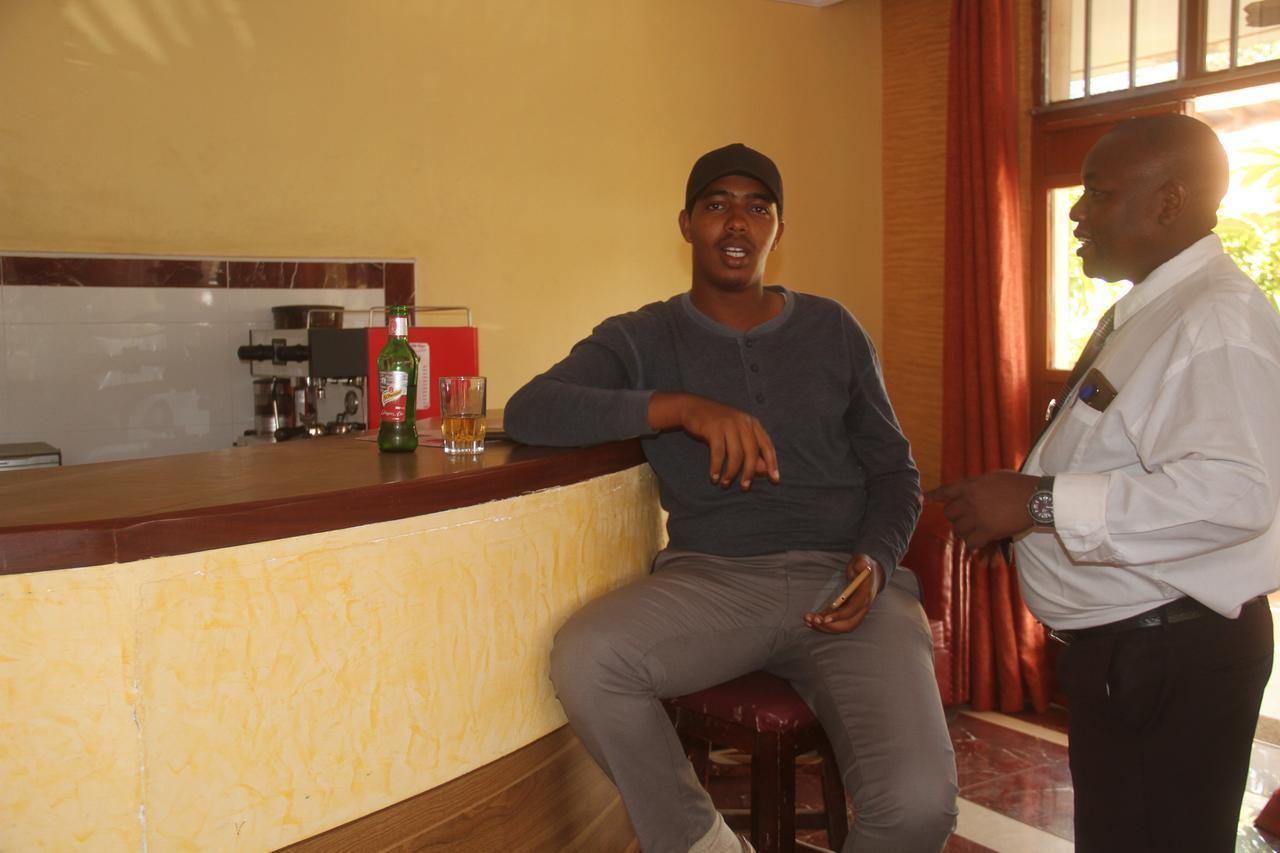 Bomen Hotel Isiolo Esterno foto