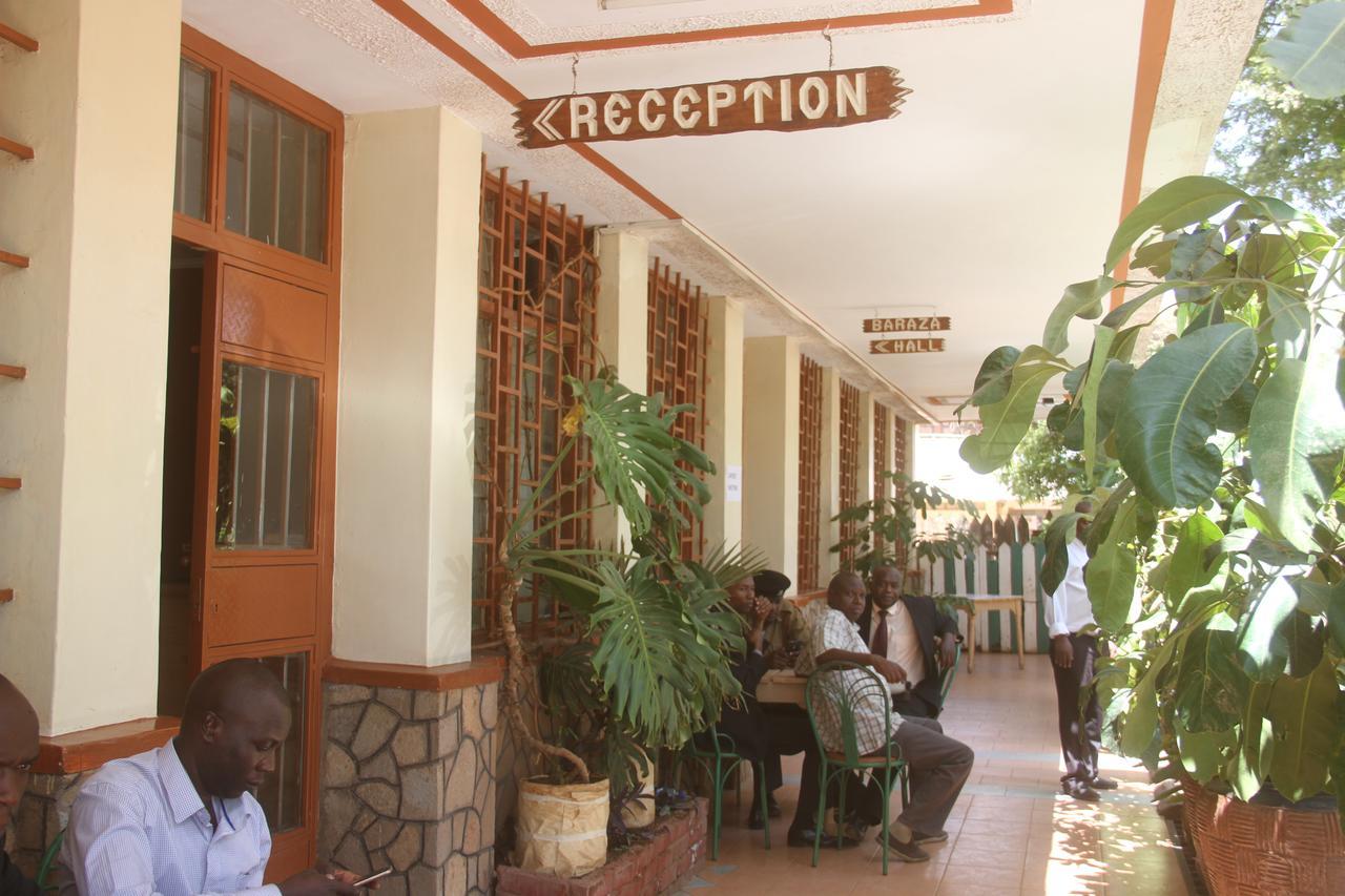 Bomen Hotel Isiolo Esterno foto
